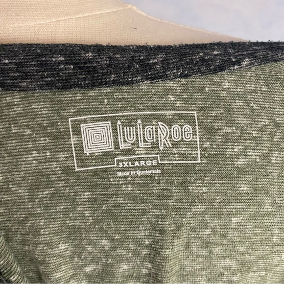 LuLaRoe Green Henley Size 3XL - Picture 3 of 4